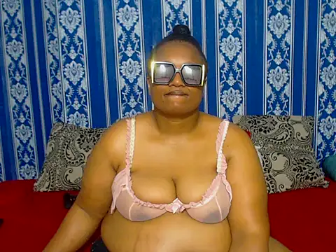 JUICEYLIPS333 online show from 11.23.25