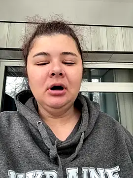 AliceCurlyX online show from 12.15.25