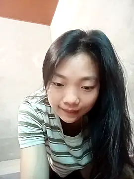 Snapshot of Ananine chatting on 04.06.26 Ananine online show from 04.06.26