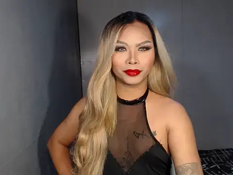 Snapshot of midnight_mariaxx chatting on 10.03.25 midnight mariaxx online show from 10.03.25