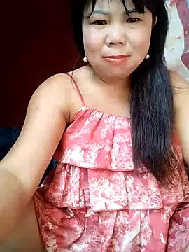 Snapshot of lusy-00 chatting on 02.14.26 lusy-00 online show from 02.14.26