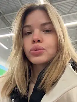 Snapshot of SMELLSEX chatting on 10.02.25 SMELLSEX online show from 10.02.25