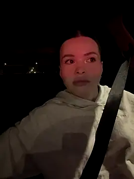 Snapshot of SMELLSEX chatting on 10.26.25 SMELLSEX online show from 10.26.25