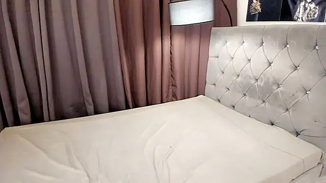 Snapshot of urfantasyhotbaby chatting on 11.30.25 urfantasyhotbaby online show from 11.30.25