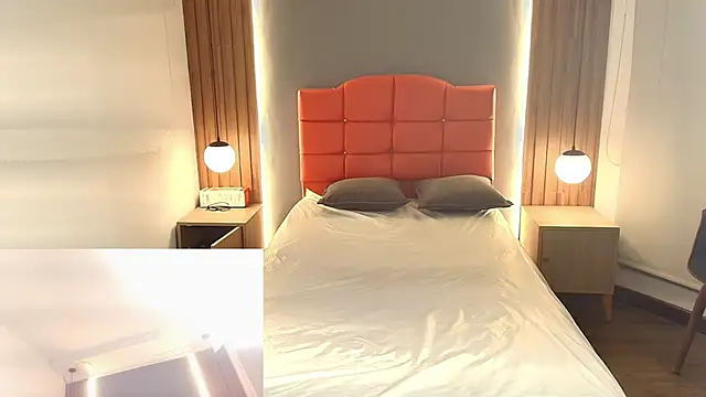 Snapshot of LiaMonroee_ chatting on 02.25.26 LiaMonroee online show from 02.25.26