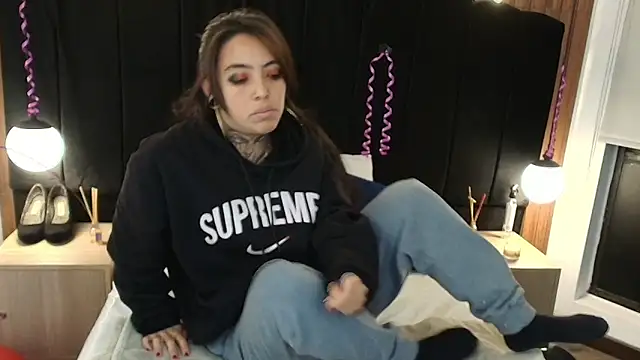 LiaMonroee  online show from 03.26.26