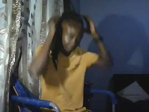 Snapshot of Nykho17 chatting on 10.19.25 Nykho17 online show from 10.19.25