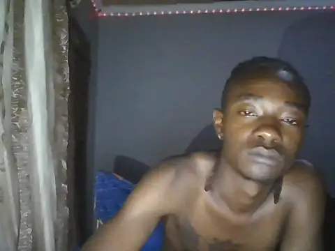 Snapshot of Nykho17 chatting on 11.01.25 Nykho17 online show from 11.01.25