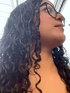 Snapshot of caritobeachdh chatting on 09.11.25 caritobeachdh online show from 09.11.25