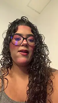 Snapshot of caritobeachdh chatting on 10.22.25 caritobeachdh online show from 10.22.25