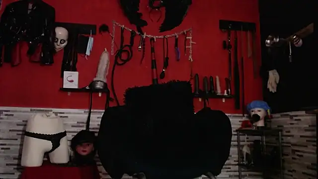 Miss Mirandaa online show from 10.05.25