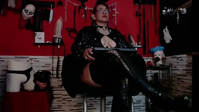 Miss Mirandaa online show from 10.17.25