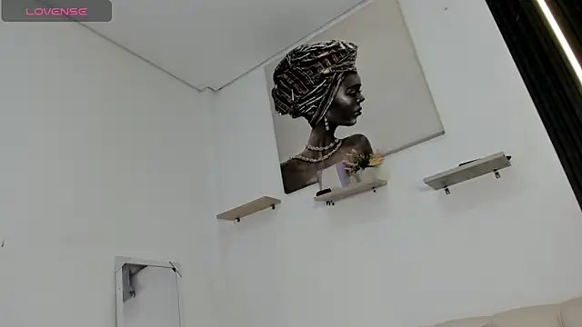 Snapshot of Gabrielaa_Miller_ chatting on 10.20.25 Gabrielaa Miller online show from 10.20.25