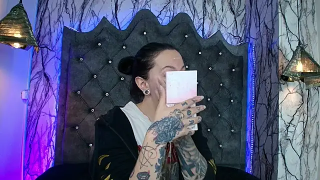 Snapshot of Zami_Escobar_of chatting on 09.18.25 Zami Escobar of online show from 09.18.25