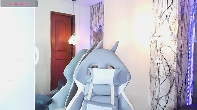 Snapshot of Zami_Escobar_of chatting on 10.14.25 Zami Escobar of online show from 10.14.25