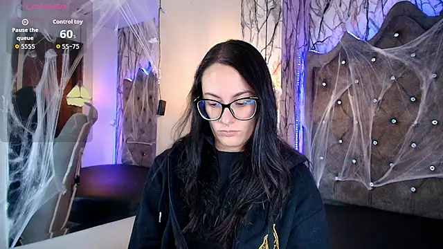 Snapshot of Zami_Escobar_of chatting on 10.23.25 Zami Escobar of online show from 10.23.25