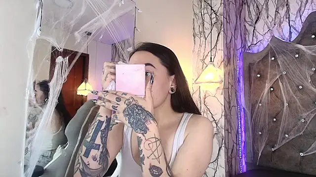 Snapshot of Zami_Escobar_of chatting on 11.08.25 Zami Escobar of online show from 11.08.25