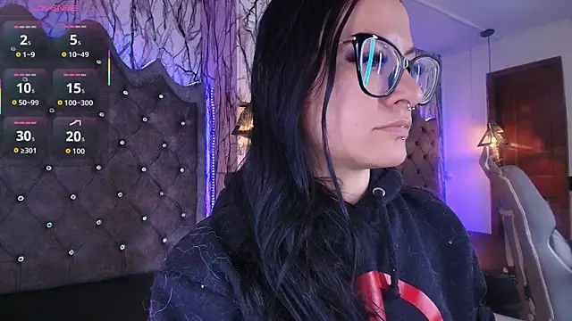 Snapshot of Zami_Escobar_of chatting on 12.04.25 Zami Escobar of online show from 12.04.25