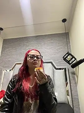 Zami Escobar of online show from 02.18.26