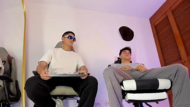 Snapshot of sotooliver3 chatting on 09.10.25 sotooliver3 online show from 09.10.25