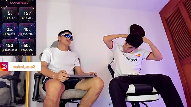 Snapshot of sotooliver3 chatting on 10.09.25 sotooliver3 online show from 10.09.25