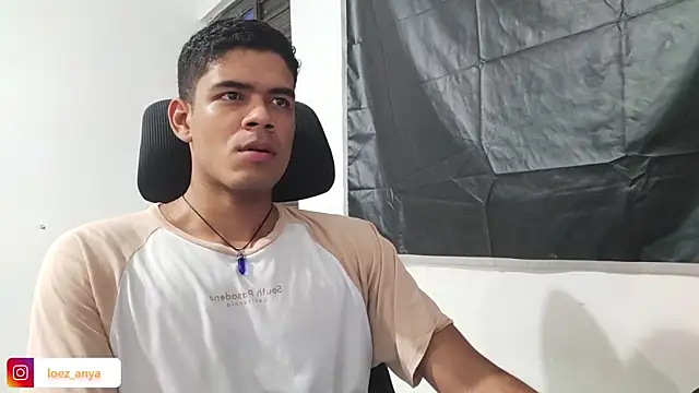 jonhsebastiann online show from 01.08.26