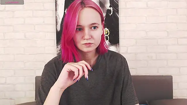 Ericha Stone online show from 09.09.25