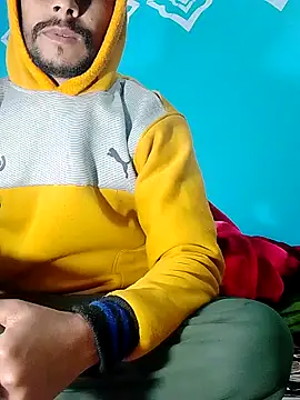 Snapshot of Pahadi_couple chatting on 12.05.25 Pahadi couple online show from 12.05.25