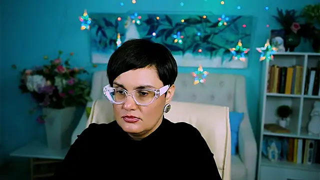 Snapshot of LauraDavidsons chatting on 10.02.25 LauraDavidsons online show from 10.02.25