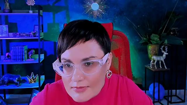 Snapshot of LauraDavidsons chatting on 11.26.25 LauraDavidsons online show from 11.26.25