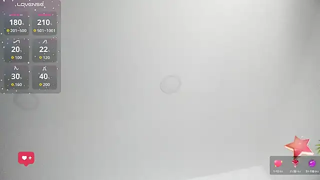 Snapshot of Emilywillis8 chatting on 10.12.25 Emilywillis8 online show from 10.12.25