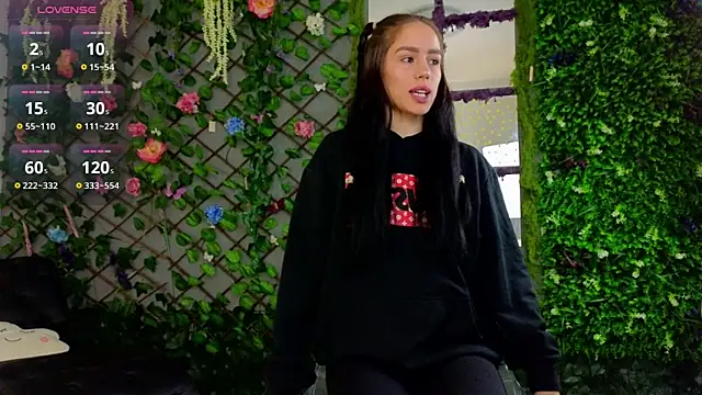 Snapshot of baby_nyco chatting on 10.12.25 baby nyco online show from 10.12.25