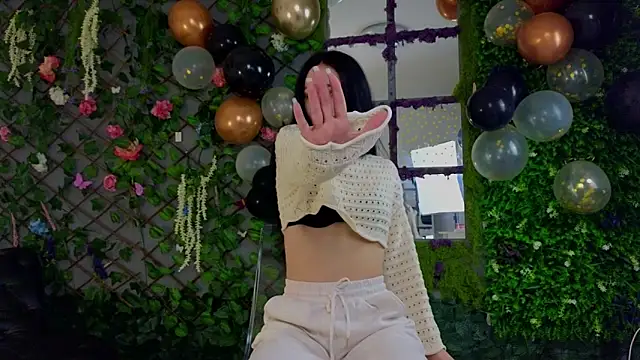 Snapshot of baby_nyco chatting on 11.02.25 baby nyco online show from 11.02.25