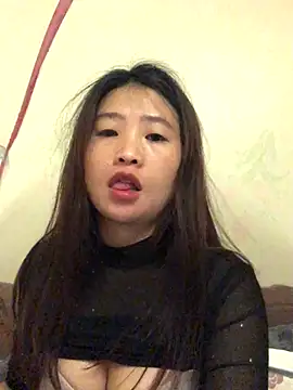 Snapshot of LiLy-0477 chatting on 10.11.25 LiLy-0477 online show from 10.11.25