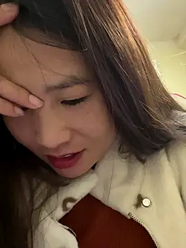 Snapshot of LiLy-0477 chatting on 11.17.25 LiLy-0477 online show from 11.17.25