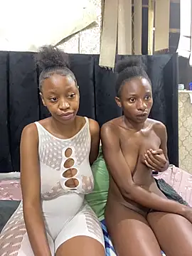 SexyPetitex25 online show from 03.08.26