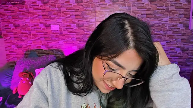 Snapshot of sammy_bunny1 chatting on 02.18.26 sammy bunny1 online show from 02.18.26