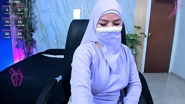 Snapshot of Amal_Bakir chatting on 10.16.25 Amal Bakir online show from 10.16.25