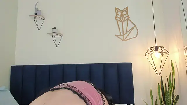 Snapshot of sophieturner_mg chatting on 11.28.25 sophieturner mg online show from 11.28.25