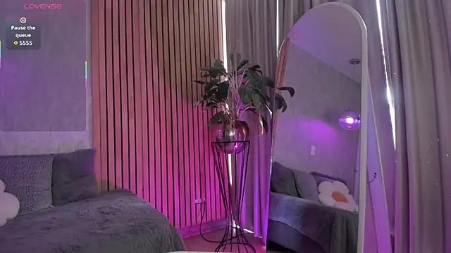 emma       online show from 03.04.26