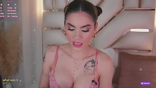 Snapshot of cinthia_jones2 chatting on 02.10.26 cinthia jones2 online show from 02.10.26