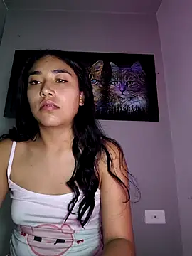 Snapshot of AmberGold- chatting on 10.17.25 AmberGold- online show from 10.17.25