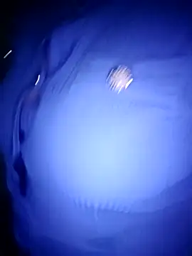 Snapshot of merylove-00 chatting on 12.01.25 merylove-00 online show from 12.01.25