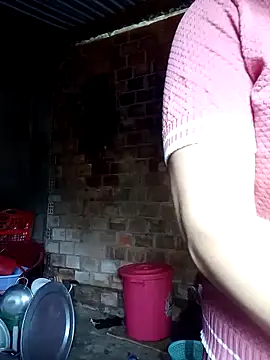 Snapshot of merylove-00 chatting on 12.03.25 merylove-00 online show from 12.03.25