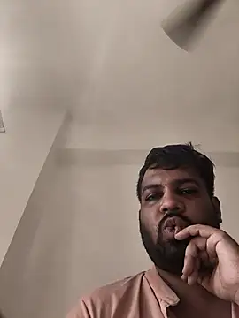 Snapshot of vinay_smalldick chatting on 04.25.26 vinay smalldick online show from 04.25.26