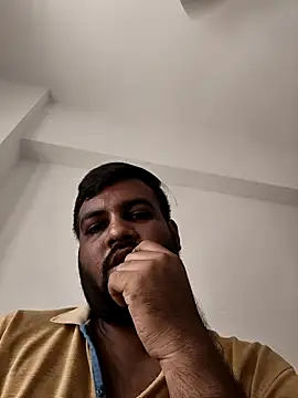 Snapshot of vinay_smalldick chatting on 04.29.26 vinay smalldick online show from 04.29.26