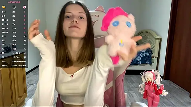 VibeQueenLucy online show from 09.21.25