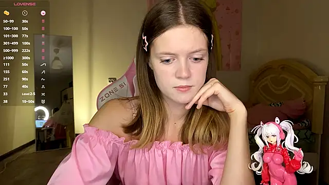 VibeQueenLucy online show from 10.30.25