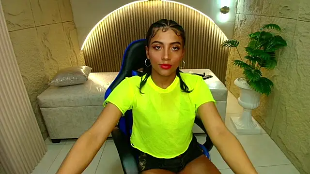 Snapshot of katty_berry_r chatting on 09.12.25 katty berry r online show from 09.12.25