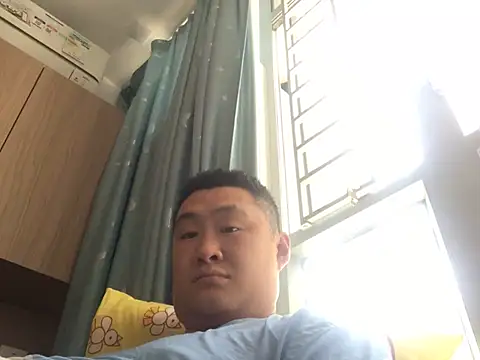 Snapshot of tpl131452 chatting on 04.25.26 tpl131452 online show from 04.25.26